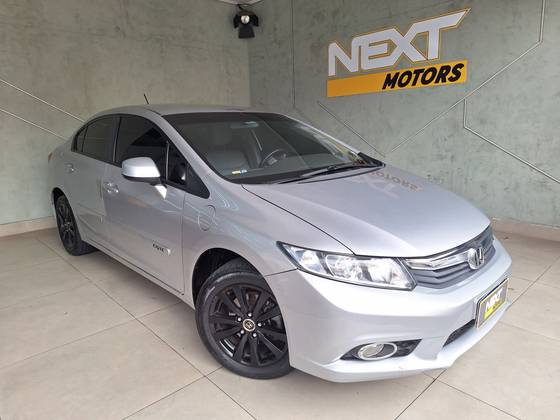 HONDA CIVIC 1.8 LXS 16V FLEX 4P AUTOMÁTICO HONDA CIVIC 1.8 LXS 16V FLEX 4P AUTOMÁTICO
